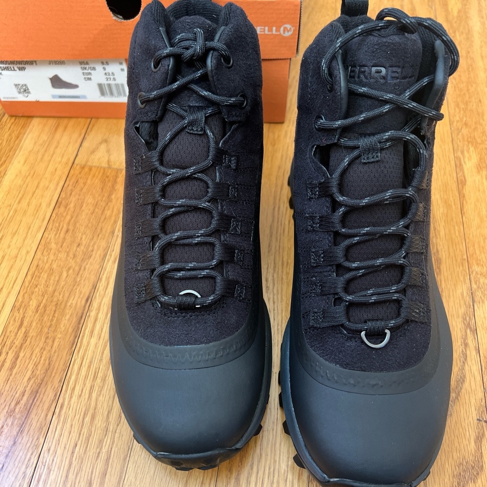 Merrell Men's All-Black Outdoor Boots